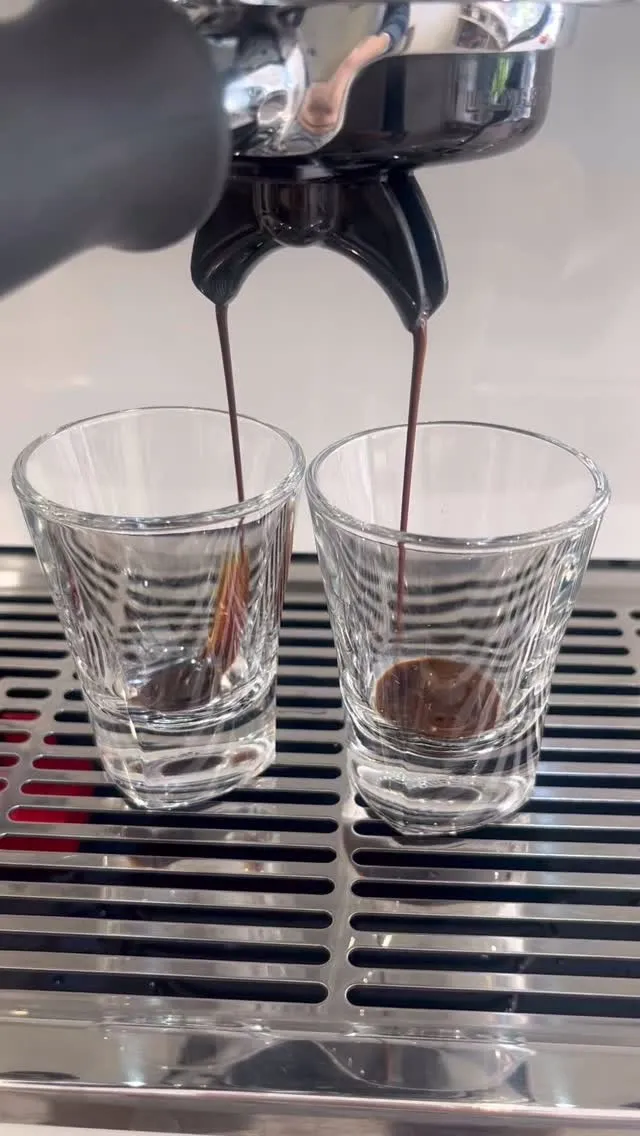 エスプレッソには、インドネシアマンデリンで抽出してます。