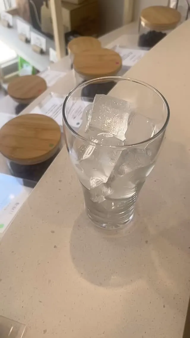 アイスカフェラテが朝からよく出てます。
